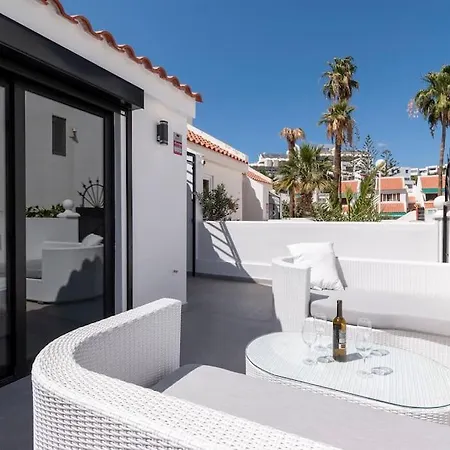 Modern 3 Bedroom With Hot Tub In Villa