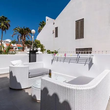 Modern 3 Bedroom With Hot Tub In Villa Costa Adeje (Tenerife)