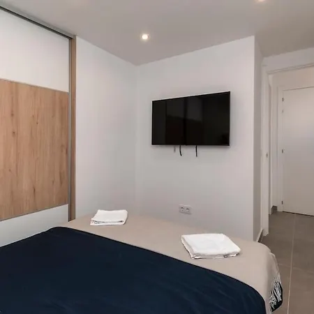 Modern 3 Bedroom With Hot Tub In * Costa Adeje (Tenerife)